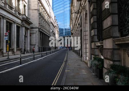 Vista generale della città di Londra, il quartiere finanziario di Londra il 17 settembre 2020. Anche se le misure di blocco, a causa della crisi del coronavirus, sono state innalzate il quartiere finanziario della capitale, ancora non ha ancora lavorato a pieno regime, come molti lavoratori lavorano ancora a distanza. (Foto di Alberto Pezzali/NurPhoto) Foto Stock