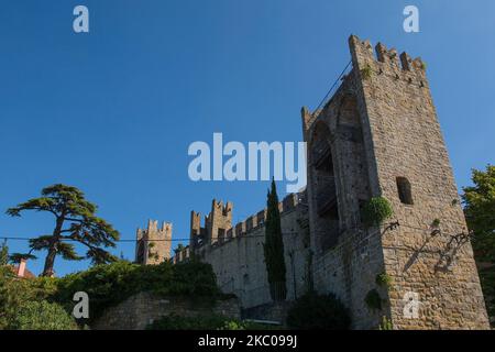 Parte delle mura difensive del 7th ° secolo della città costiera di Pirano in Slovenia. Fa parte della terza parete Foto Stock