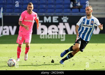 Sergi Darder e Dani Rodriguez durante la partita tra RCD Espanyol e RCD Mallorca, corrispondente alla quell settimana 2 della Liga Smartbank, suonata allo stadio RCDE, il 20th settembre 2020, a Barcellona, Spagna. -- (Foto di Urbanandsport/NurPhoto) Foto Stock