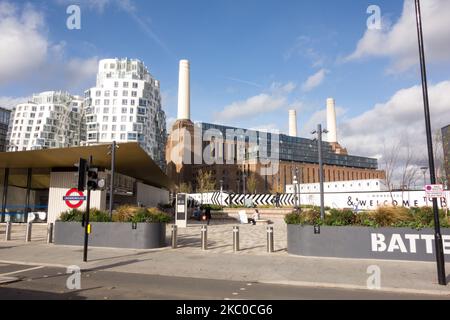 Centrale elettrica e della metropolitana di Battersea, Nine Elms, Vauxhall, Londra, Inghilterra, REGNO UNITO Foto Stock