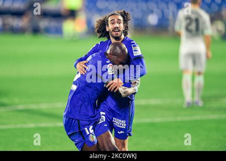 Allan Nyom e Marc Cucurella festeggiano un gol durante la partita della Liga tra Getafe CF e Real Betis al Coliseum Alfonso Perez il 28 settembre 2020 a Getafe, Spagna . (Foto di Rubén de la Fuente Pérez/NurPhoto) Foto Stock