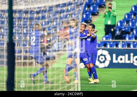 Angel Rodriguez, Cucho Hernandez, Marc Cucurella e Allan Nyom festeggiano un gol durante la partita della Liga tra Getafe CF e Real Betis al Coliseum Alfonso Perez il 28 settembre 2020 a Getafe, Spagna . (Foto di Rubén de la Fuente Pérez/NurPhoto) Foto Stock