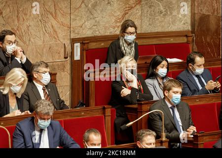 Membro del Parlamento Marine le Pen (C) partecipa alla sessione delle interrogazioni per il governo (QAG) all'Assemblea nazionale francese di Parigi, in Francia, il 29 settembre 2020 (Foto di Daniel Pier/NurPhoto) Foto Stock