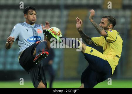 Simone Franchini e Daniele Mignanelli in azione durante l'incontro di Serie C tra Modena e Ravenna allo Stadio Braglia del 11 ottobre 2020 a Modena. (Foto di Emmanuele Ciancaglini/NurPhoto) Foto Stock