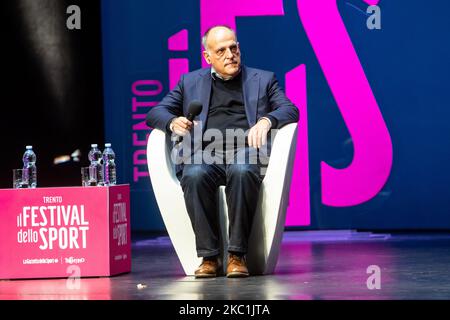 Javier Tebas, presidente della Liga Nacional de Fútbol Profesional (la Liga), partecipa al Festival dello Sport del Teatro Strehler di Milano il 11 2020 ottobre (Foto di Mairo Cinquetti/NurPhoto) Foto Stock