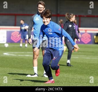 Guen min Lee di Brighton e Hove Albion WFC durante il warm-up pre-partita durante Barclays fa Women Super League partita tra le donne di Brighton e Hove Albion e Arsenal al People's Pension Stadium il 11 ottobre 2020 a Crawley, Inghilterra (Photo by Action Foto Sport/NurPhoto) Foto Stock