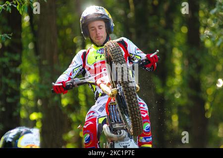 FIM TrialGP World Championships; Adam Raga Sans, TRRS Team, in azione durante i FIM TrialGp World Championships a Lazzate, Italia, il 10 ottobre 2020. (Foto di massimo Bertolini/NurPhoto) Foto Stock