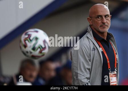 Luis de la Fuente, capo allenatore spagnolo, guarda durante la partita di qualificazione UEFA euro Under 21 tra Spagna U21 e Kazakistan U21 all'Estadio Municipal de Santo Domingo il 13 ottobre 2020 a Madrid, Spagna. (Foto di Jose Breton/Pics Action/NurPhoto) Foto Stock