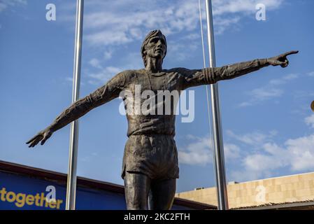 Scultura di Johan Cruyff di fronte allo stadio Spotify Camp Nou (Barcellona, Catalogna, Spagna) ESP: Escultura de Johan Cruyff delante del estadio Foto Stock