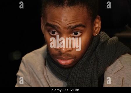 James Bascoe-Smith fuori dall'Old Bailey, Londra, dopo Leon Rashid, 20, e Taiquane Lewis, 19, sono state ciascuna condanne a vita con termini minimi di 14 anni e 13 anni rispettivamente per la cospirazione di omicidio. Bascoe-Smith, allora di 16 anni, è stato lasciato in una sedia a rotelle dopo essere stato abbattuto da una bicicletta e ripetutamente anniiato da uomini mascherati a Brixton, nel sud di Londra, lo scorso 23 febbraio. Data immagine: Venerdì 4 novembre 2022. Foto Stock