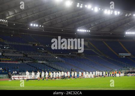 La squadra inglese durante gli inni nazionali prima della partita del Guinness Six Nations Rugby Championship tra Italia e Inghilterra allo Stadio Olimpico (Stadio Olimpico) di Roma, il 31 ottobre 2020. La partita si gioca a porte chiuse a causa di Covid19 pandemie. (Foto di Lorenzo di Cola/NurPhoto) Foto Stock