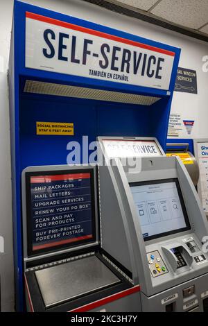 Automated Postal Center Kiosk, USPS, United States,  2022 Stock Photo