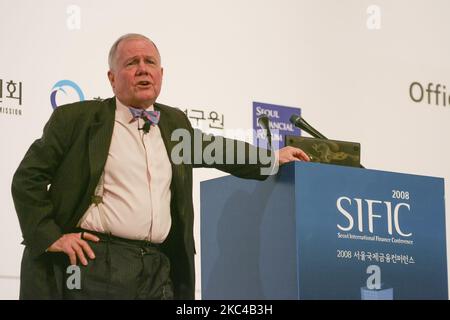 Il Presidente della Rogers Holdings Jim Rogers ha tenuto una conferenza al Forum finanziario internazionale di Seoul, Corea del Sud, il 12 novembre 2008. (Foto di Seung-il Ryu/NurPhoto) Foto Stock