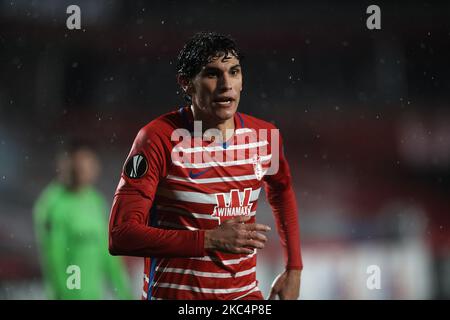 Jesus Vallejo di Granada durante la partita di tappa UEFA Europa League Group e tra Granada CF e AC Omonoia all'Estadio Nuevo Los Carmenes il 26 novembre 2020 a Granada, Spagna. (Foto di Jose Breton/Pics Action/NurPhoto) Foto Stock