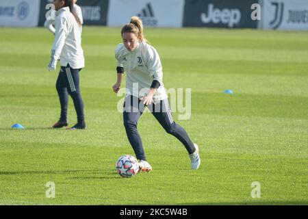 Martina Rosqui della Juventus della Juventus durante la sessione di allenamento alla vigilia della partita della UEFA Womens Champions League Olympique Lyonnais contro Juventus Women il 14 2020 dicembre presso il Juventus Training Center di Torino (Foto di Alberto Gandolfo/NurPhoto) Foto Stock