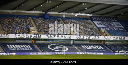 Appassionati di cartone durante il campionato Sky Bet tra Millwall e la foresta di Nottingham al Den Stadium, Londra il 19th dicembre 2020 (Photo by Action Foto Sport/NurPhoto) Foto Stock