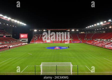 Vista generale del Britannia Stadium, sede di Stoke City durante la partita di campionato Sky Bet tra Stoke City e Nottingham Forest presso il Britannia Stadium, Stoke-on-Trent martedì 29th dicembre 2020. (Foto di Jon Hobley/MI News/NurPhoto) Foto Stock