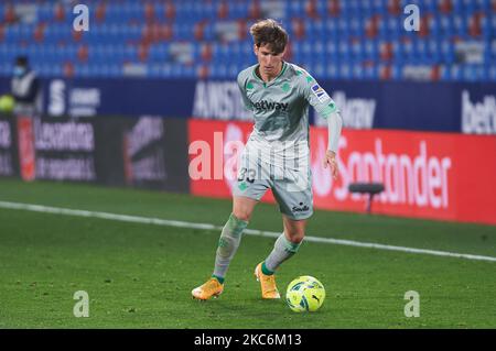 Juan Miranda di Real Betis durante la Liga Santander mach tra Levante e Real Betis a Estadio Ciutat de Valencia il 29 dicembre 2020 a Valencia, Spagna (Foto di Maria Jose Segovia/NurPhoto) Foto Stock