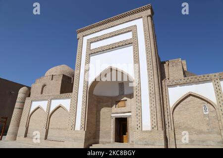 Muhammad Amin Inoq Madrasa, Ichan Kala (fortezza interna), Khiva, Provincia di Khorezm, Uzbekistan, Asia centrale Foto Stock