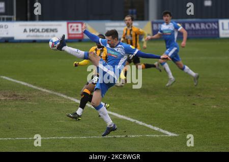 Scott Quigley di Barrow in azione durante la partita della Sky Bet League 2 tra Barrow e Cambridge United a Holker Street, Barrow-in-Furness sabato 6th febbraio 2021. (Foto di Mark Fletcher/MI News/NurPhoto) Foto Stock