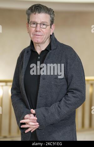 Il direttore d'opera canadese Robert Carsen posa durante la presentazione dell'opera SIEGFRIED, DI RICHARD WAGNER al teatyro real di Madrid. 9 febbraio 2021 Spagna (Foto di Oscar Gonzalez/NurPhoto) Foto Stock