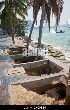 Lavori di costruzione lungo la Promenade a Pattaya, Thailandia Foto Stock