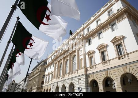 Sede del senato algerino, ad Algeri in Algeria il 24 febbraio 2021, durante una sessione plenaria, la maggioranza assoluta dei senatori ha votato per Salah Goudjil. (Foto di APP/NurPhoto) Foto Stock