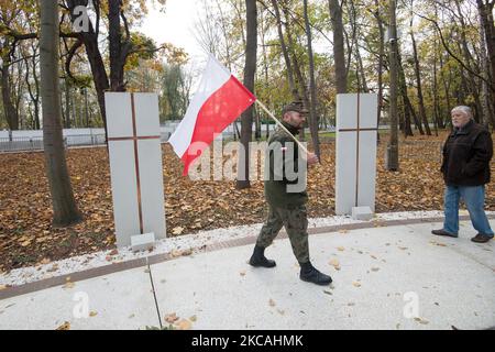 Danzica, Polonia. 4th novembre 2022. I funerali di stato dei nove soldati e del loro comandante, il maggiore Henryk Sucharski, difensori occidentali della seconda guerra mondiale che pensarono contro l'invasione tedesca nazista della Polonia nel settembre 1939. Resti di nove soldati sono stati scoperti dagli archeologi in 2019© Wojciech Strozyk / Alamy Live News Foto Stock