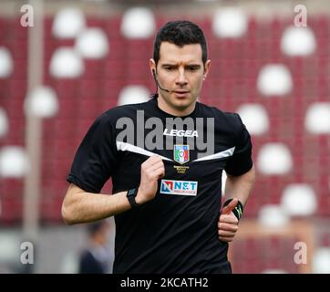 Davide Ghersini, arbitro, durante la Serie B tra Reggina 1914 e AC Monza il 13 marzo 2021 stadio 'Oreste Granillo' a Reggio Calabria (Foto di Gabriele Maricchiolo/NurPhoto) Foto Stock