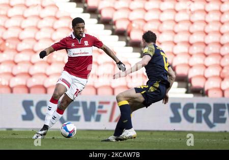 Il Chuba Akpom di Middlesbrough prende il posto di James Chester di Stoke City durante la partita del campionato Sky Bet tra Middlesbrough e Stoke City al Riverside Stadium di Middlesbrough sabato 13th marzo 2021. (Foto di Trevor Wilkinson/MI News/NurPhoto) Foto Stock