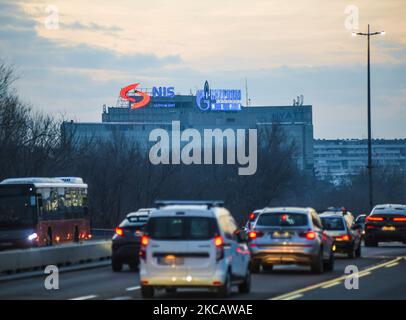 Belgrado: Traffico al Brankov Most (ponte) la sera. Serbia Foto Stock