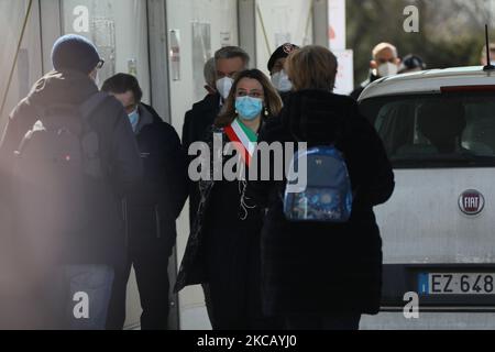 Inaugurazione delle vaccinazioni Drive Through anti Covid al Parco Trenno di Milano il 15 marzo 2021. (Foto di Mairo Cinquetti/NurPhoto) Foto Stock