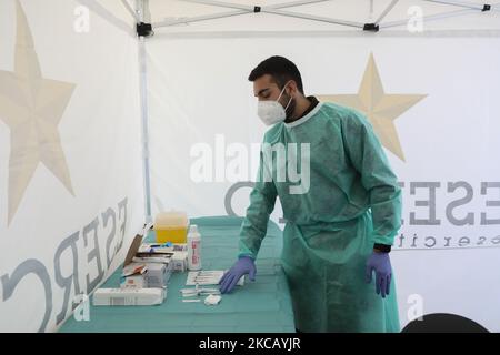 Inaugurazione delle vaccinazioni Drive Through anti Covid al Parco Trenno di Milano il 15 marzo 2021. (Foto di Mairo Cinquetti/NurPhoto) Foto Stock