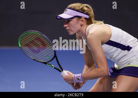 Ekaterina Alexandrova di Russia durante la sua seconda partita del torneo di tennis WTA St. Petersburg Ladies Trophy 2021 contro Tereza Martincova di Repubblica Ceca il 17 marzo 2021 alla Sibur Arena di San Pietroburgo, Russia. (Foto di Mike Kireev/NurPhoto) Foto Stock