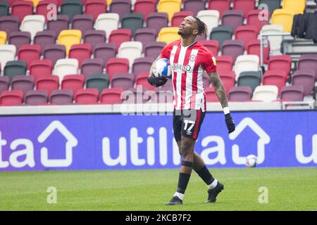 Ivan Toney di Brentford gests durante la partita del campionato Sky Bet tra Brentford e Nottingham Forest al Brentford Community Stadium di Brentford sabato 20th marzo 2021. (Foto di Federico Maranesi/MI News/NurPhoto) Foto Stock