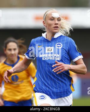 Emma Koivisto di Brighton e Hove Albion WFC durante Barclays fa Women Super League match tra Brighton e Hove Albion Women e Everton Women al People's Pension Stadium il 28 marzo 2021 a Crawley, Inghilterra (Photo by Action Foto Sport/NurPhoto) Foto Stock