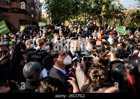 Javier Ortega Smith, membro dell'estrema destra del partito Vox, arriva alla presentazione del candidato Vox per le elezioni regionali di Madrid a Madrid il 07 aprile 2021. (Foto di Jon Imanol Reino/NurPhoto) Foto Stock