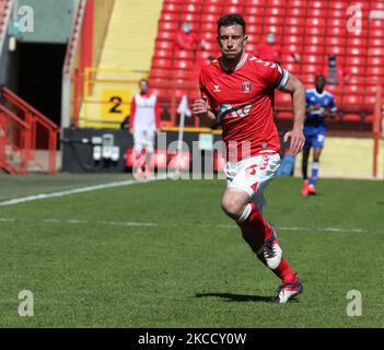 Jason Pearce di Charlton Athletic durante la Sky Bet League One tra Charlton Athletic e Ipswich Town at the Valley, Woolwich, Inghilterra il 17th aprile 2021. (Foto di Action Foto Sport/NurPhoto) Foto Stock