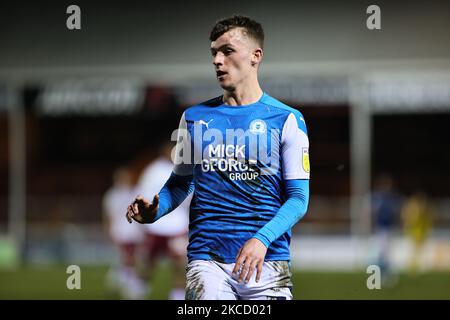 Harrison Burrows of Peterborough United durante la partita della Sky Bet League 1 tra Peterborough e Northampton Town al Weston Homes Stadium di Peterborough, Inghilterra, il 16th aprile 2021. (Foto di James HolyoakMI News/NurPhoto) Foto Stock