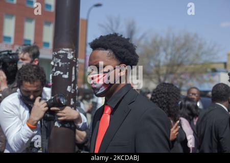 Servizio funerario di Daunte Wright il 22 aprile 2021 a Minneapolis, Minnesota. Daunte Wright, ventenne, è stato ucciso il 11 aprile dall'ufficiale di polizia del Brooklyn Center Kimberly Potter, che da allora si è dimesso dalla forza ed è stato accusato di massacro di secondo grado per la sparatoria. (Foto di Shay Horse/NurPhoto) Foto Stock