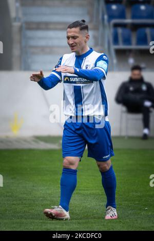 Baris Atik di Magdeburgo reagisce alla palla durante gli anni '3. Liga partita tra 1. FC Magdeburg e VfB Lubeck alla MDCC-Arena il 25 aprile 2021 a Magdeburg, Germania. (Foto di Peter Niedung/NurPhoto) Foto Stock