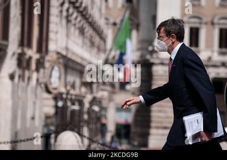 Ministro per l'innovazione tecnologica e la transizione digitale Vittorio Colao, del governo di Mario Draghi durante la discussione in Aula del piano di ripresa il 26 aprile 2021 a Roma. (Foto di Andrea Ronchini/NurPhoto) Foto Stock