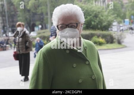 Lidia Pomodoro è presente nella camera di sepoltura della cantante italiana Milva al Teatro Strehler di Milano il 27 aprile 2021. (Foto di Mairo Cinquetti/NurPhoto) Foto Stock