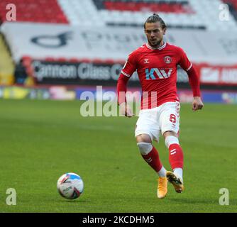 Charlton Athletic's Jake Forster-Caskey durante la Sky Bet League One tra Charlton Athletic e Crewe Alexandra at the Valley, Woolwich, Inghilterra il 27th aprile 2021. (Foto di Action Foto Sport/NurPhoto) Foto Stock