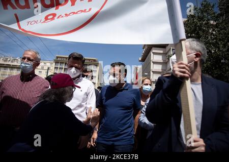 Il presidente di SYRIZA, Alexis Tsipras partecipa alla manifestazione per il 1st maggio ad Atene, in Grecia, il 6 maggio 2021. (Foto di Nikolas Kokovlis/NurPhoto) Foto Stock