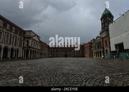 Una vista di un cielo scuro sopra il Castello di Dublino. Martedì 18 maggio 2021, a Dublino, Irlanda. (Foto di Artur Widak/NurPhoto) Foto Stock