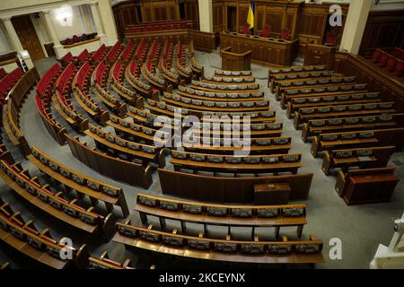 Sala parlamentare vuota a Kiev, Ucraina, 20 maggio 2021. Il Parlamento ucraino ha approvato i nuovi ministri della Sanità, dell'Economia e delle infrastrutture (foto di Sergii Kharchenko/NurPhoto) Foto Stock