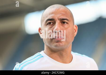 David Trezeguet, ambasciatore della UEFA Euro 2020, si occupa di un tour dei media presso lo stadio Gazprom Arena, uno dei luoghi in cui si svolge il torneo, il 22 maggio 2021 a San Pietroburgo, Russia. (Foto di Mike Kireev/NurPhoto) Foto Stock