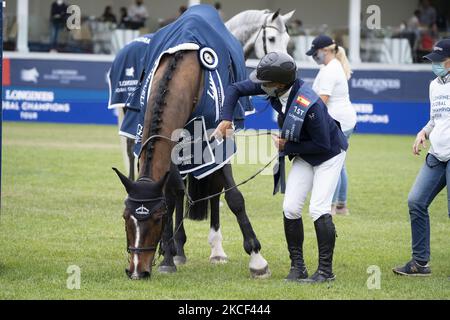 Il pilota francese Olivier Robert, con Vivaldi Des Menaux, vince nell'edizione 110th del Madrid 5 * International Show Jumping Competition (CSI), che fa parte del Longines Global Champions Tour Equestrian, oggi al Club de campo Villa de Madrid, a Madrid, in Spagna, il 22 maggio 2021. (Foto di Oscar Gonzalez/NurPhoto) Foto Stock