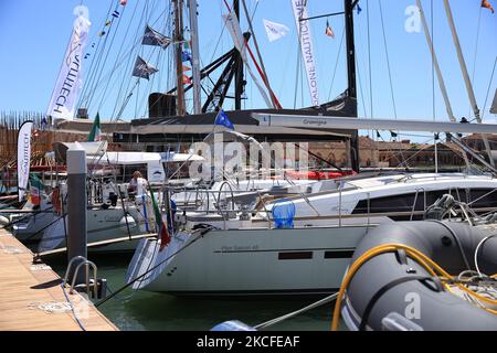 Una panoramica generale al Salone Nautico di Venezia all'Arsenale durante l'edizione 2021 del 29 maggio 2021 a Venezia. (Foto di Marco Serena/NurPhoto) Foto Stock